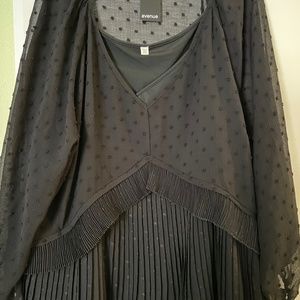 The Avenue Black pleated empire waist blouse 22/24